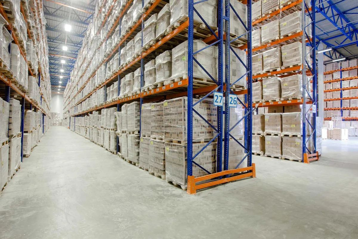 The Ultimate Guide to Specialized Storage in Saudi Arabia: Restaurants, Retailers, and Electronics